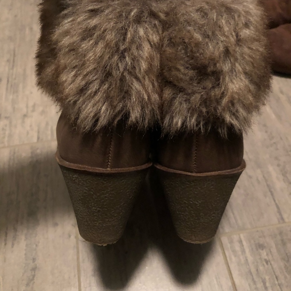 Boots - Picture 2 of 3